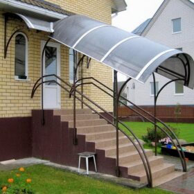 Навес над крыльцом частного дома №13 в Гомеле и области Навес над крыльцом частного дома №13