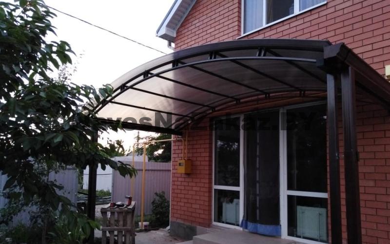 Навес над крыльцом из поликарбоната 5 на 3 м в Гомеле и области Навес над крыльцом из поликарбоната 5 на 3 м